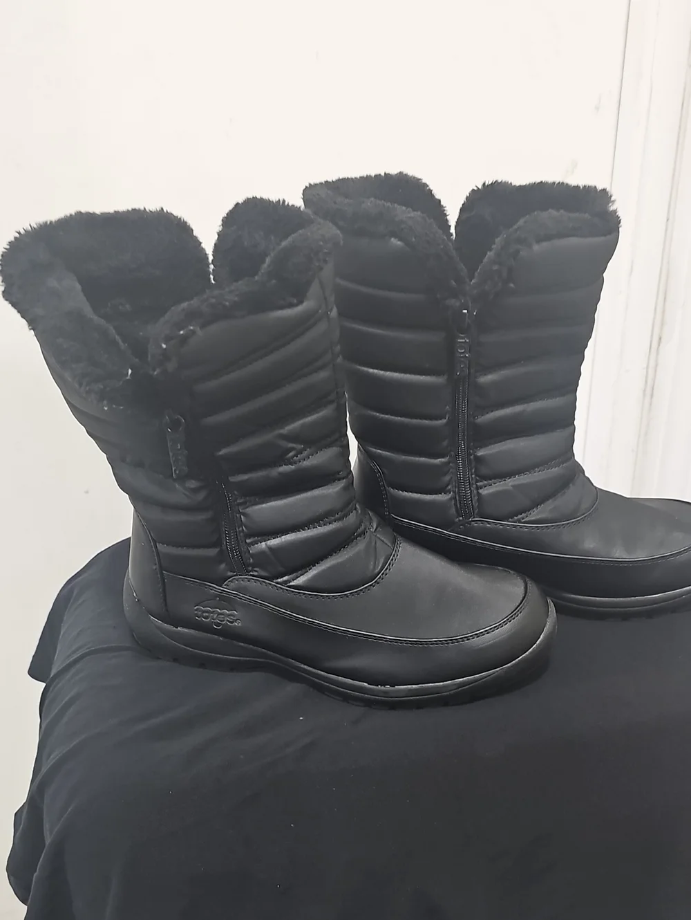 Totes Women's Black Insulated Winter Boots